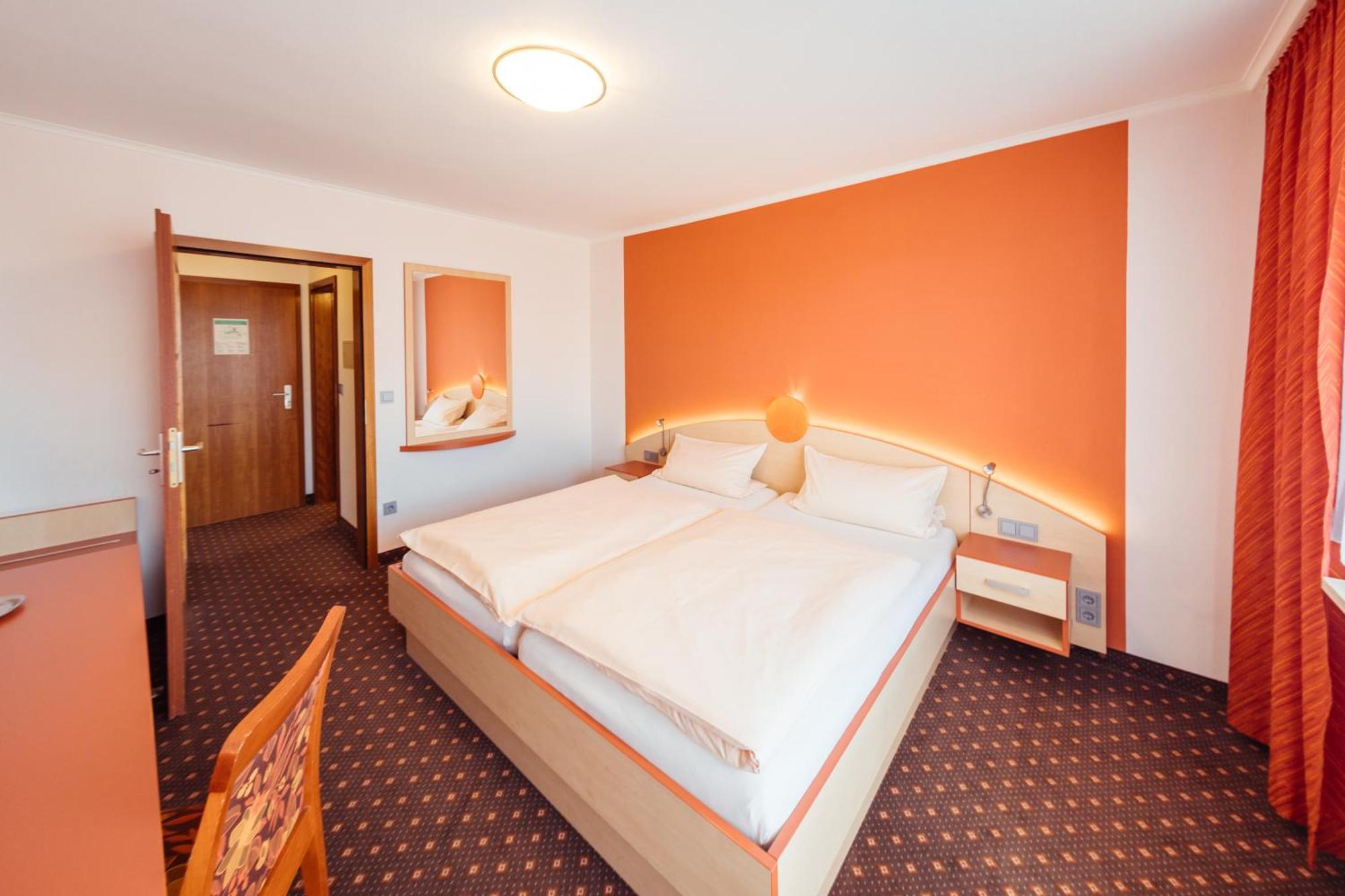 Hotel Sonnental Neusorg Exterior photo