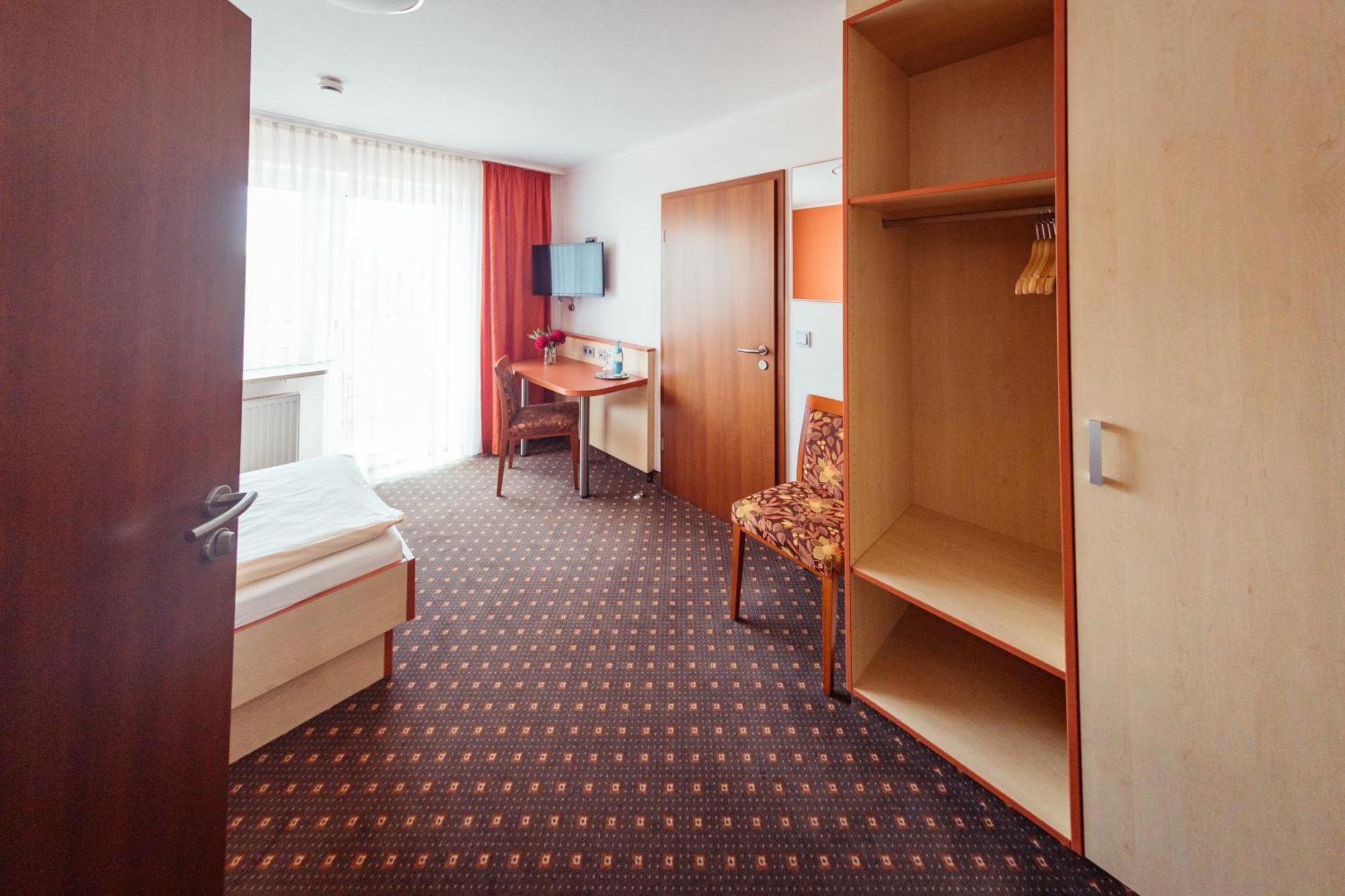 Hotel Sonnental Neusorg Exterior photo